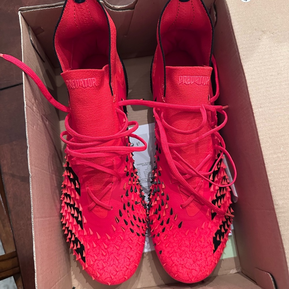 Adidas Predator freak .1 SG Bright Red soccer cleats ***NEW***